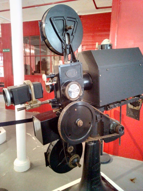 Kalee film projector